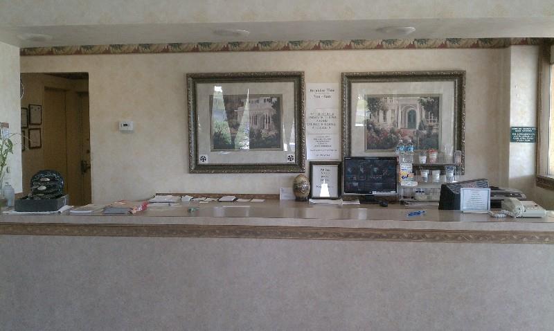 Scottish Inn Knoxville Dalaman gambar