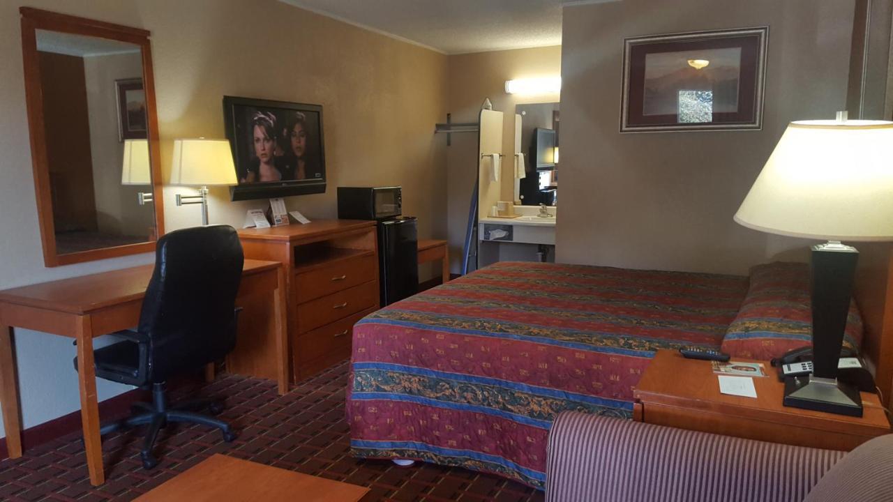Scottish Inn Knoxville Luaran gambar